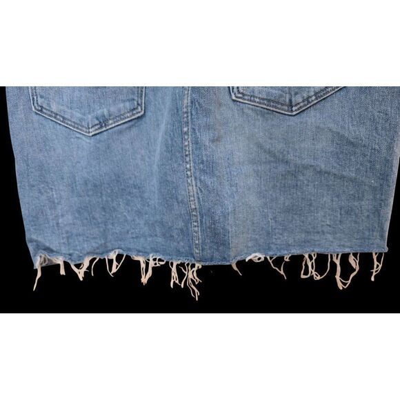 Old Navy Distressed Denim Mini Skirt With Frayed Hem Size 12 - Picture 2 of 7